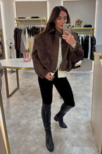 Load image into Gallery viewer, BROWN OVERSIZED SUEDETTE JACKET
