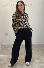 Load image into Gallery viewer, THE LEOARD COLLAR KNIT
