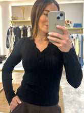 Load image into Gallery viewer, LONG SLEEVE SCALLOPED V NECK TOP
