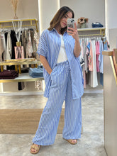 Load image into Gallery viewer, OVERSIZED PINSTRIPED SHIRT
