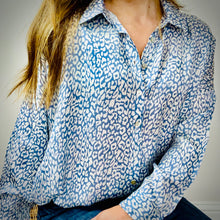 Load image into Gallery viewer, BLUE ANIMAL BLOUSE
